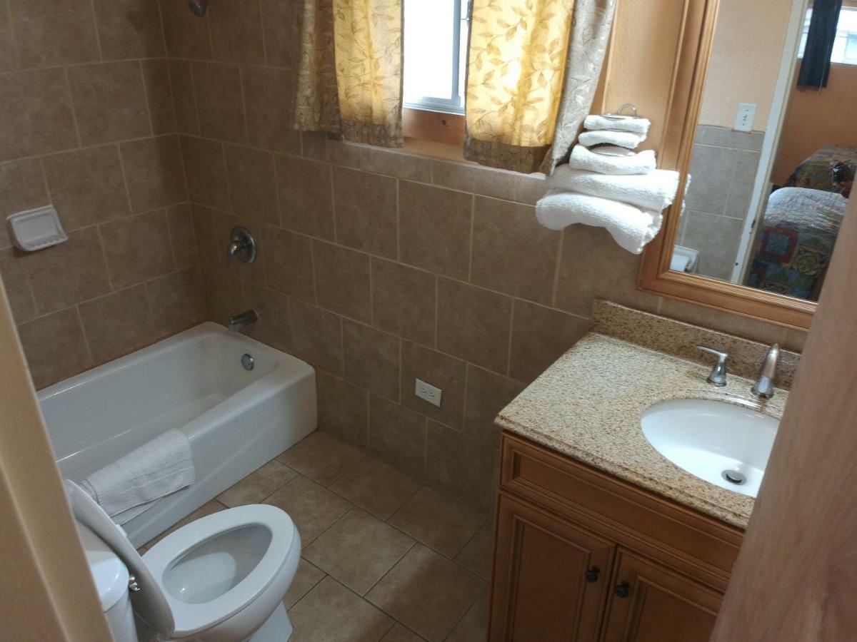 פלזנטון Encino Motel מראה חיצוני תמונה